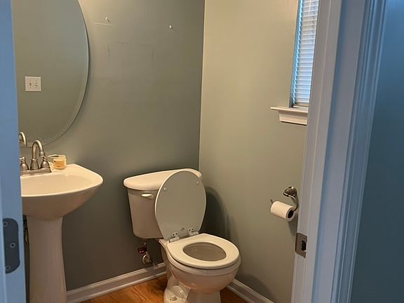 5th image of 408 Auburn Square Dr