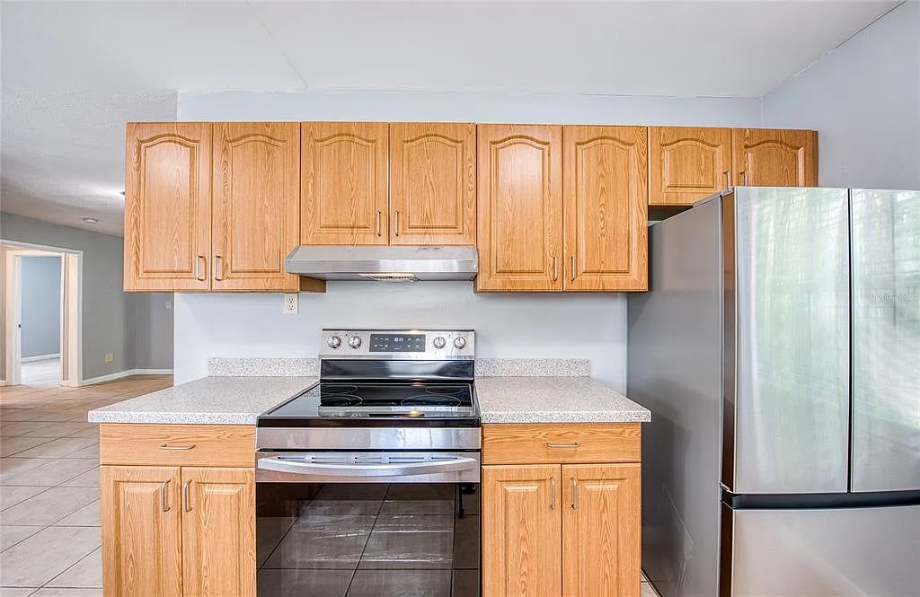 2 bed, 1.5 bath, 1060 sqft, $2,300 — Photo 3