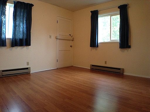 5th image of 6121 Beverly Ln #B