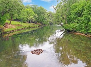 2 Hogback Dr, Blue Ridge, GA 30513