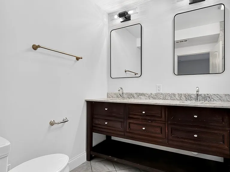 7517 Oxford Dr #12C — Photo 11