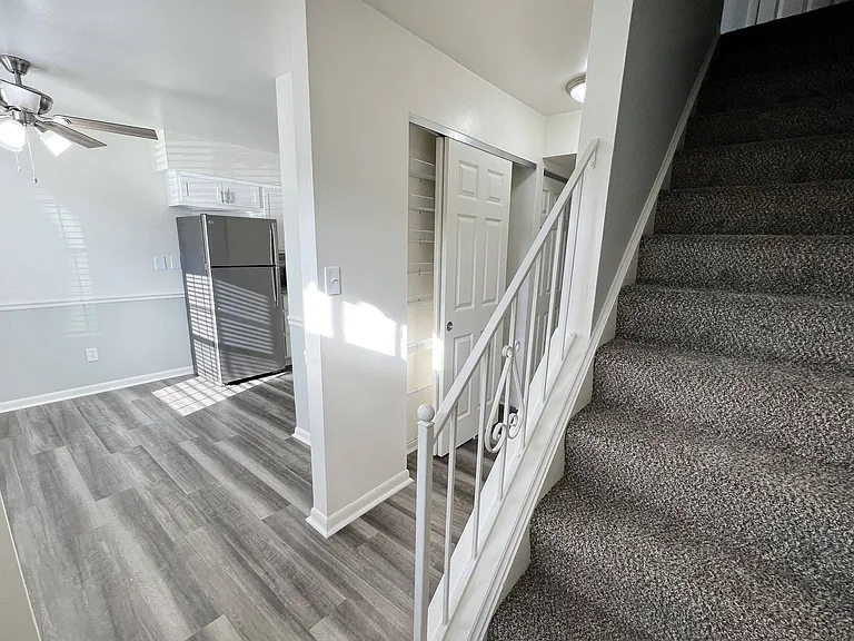 Walnut Creek Townhomes — Photo 27