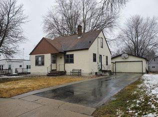 110 N Maple St, Black Creek, WI 54106