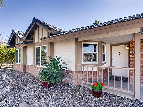 4th image of 8021 W Larkspur Dr