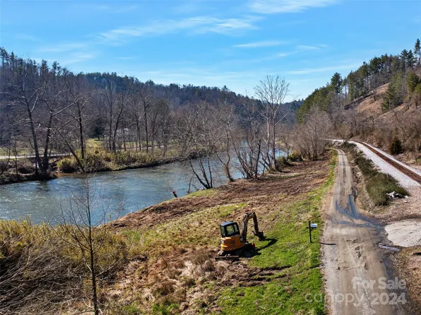 0 Whitson Branch Rd, Green Mountain, NC 28740