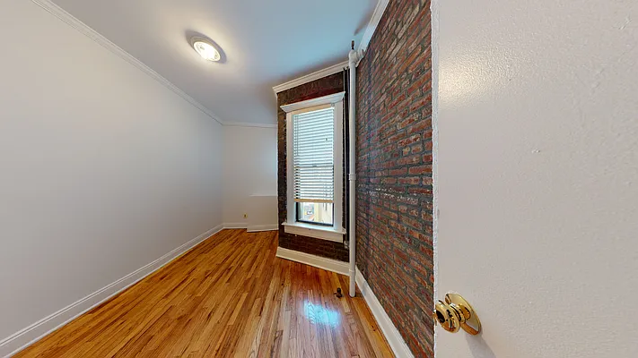 Rented by Bond New York | media 6