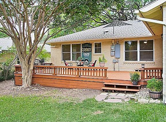 2nd image of 7142 Cornelia Ln