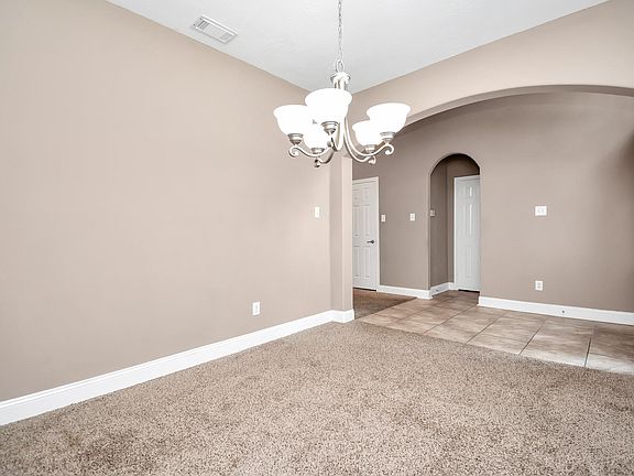 5th image of 1914 Lenora Ct