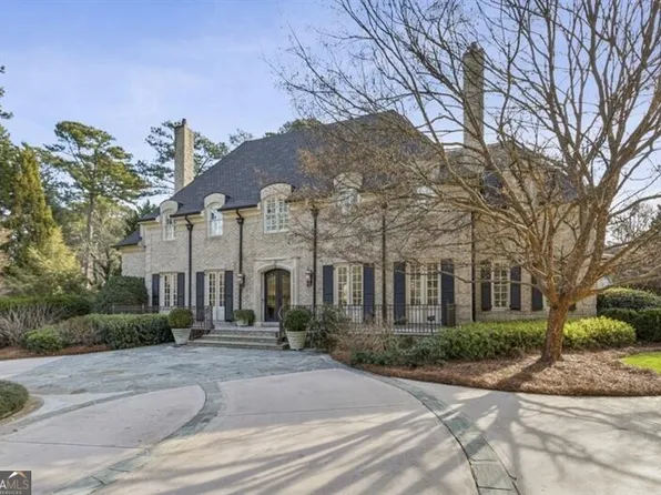 305 Forrest Lake Dr, Sandy Springs, GA 30327