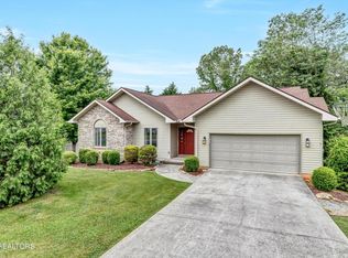 106 Oohleeno Way, Loudon, TN 37774