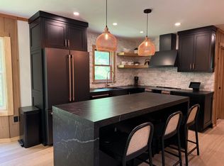 35 Buckboard Dr, West Dover, VT 05356