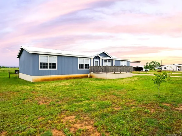 10988 MACAWAY RD, Adkins, TX 78101