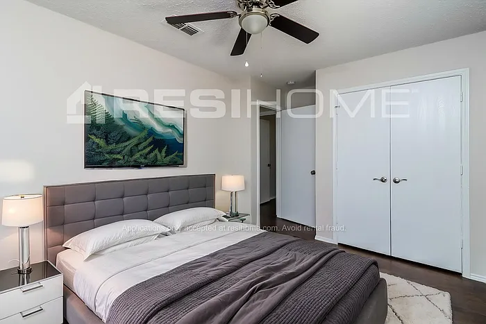 10228 Dallam Ln — Photo 10