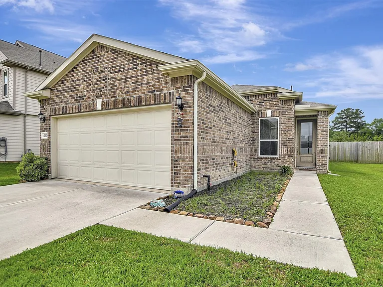 41523 Stampede Stream Dr — Photo 2