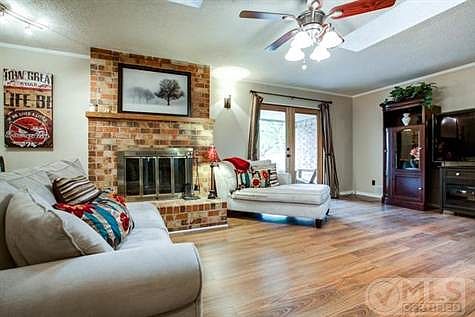 5th image of 1513 Lexington Dr