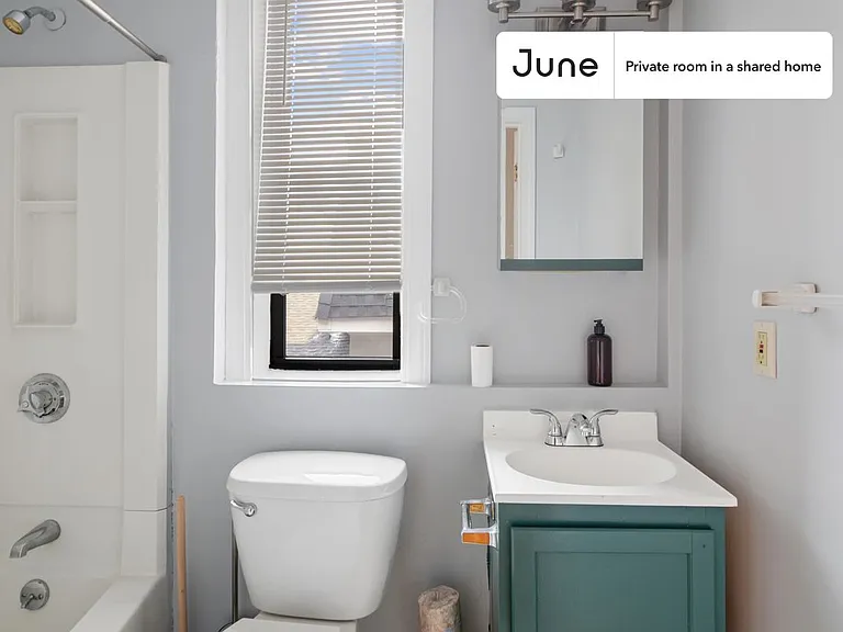 17 Highgate St #A — Photo 11