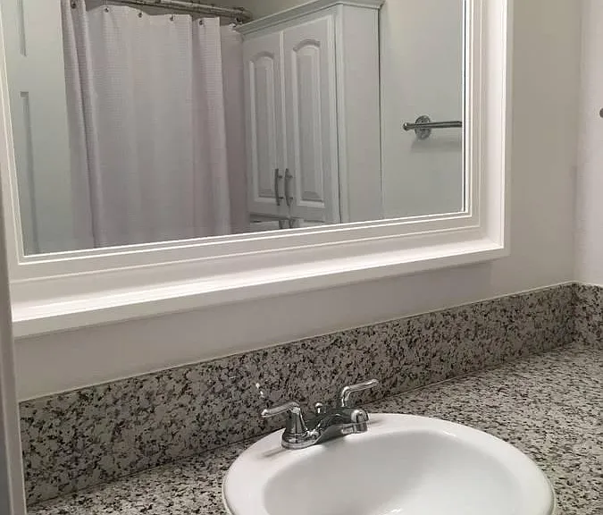 838 Phoenix St NE — Photo 10