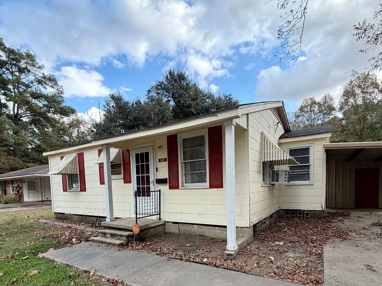 Meta-2-Bedroom 1-Bath Furnished with all Utilities — Photo 2