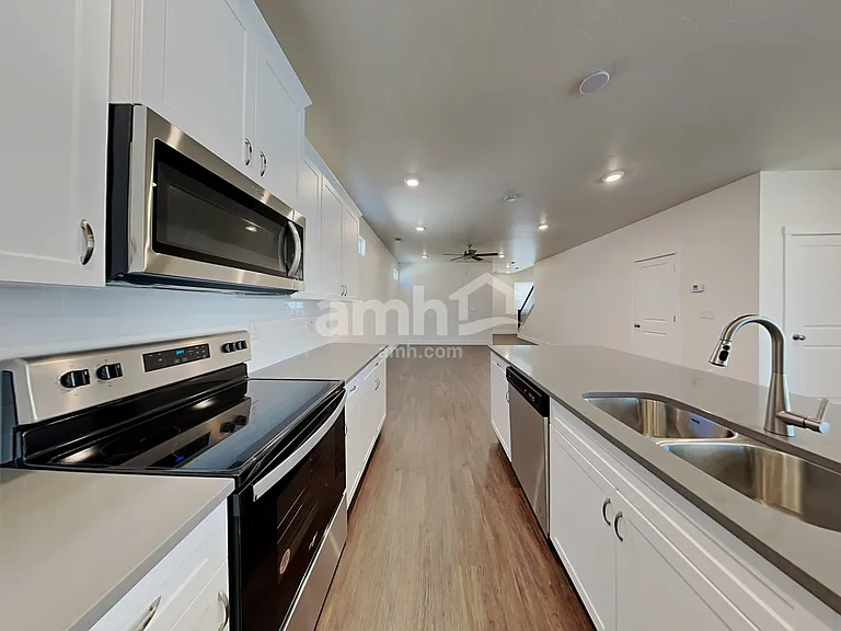 9496 W Clancey St — Photo 3