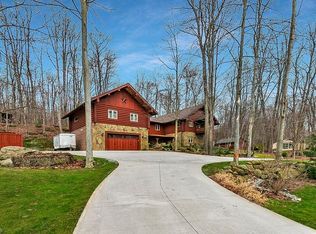 10506 Mayfield Rd, Chesterland, OH 44026