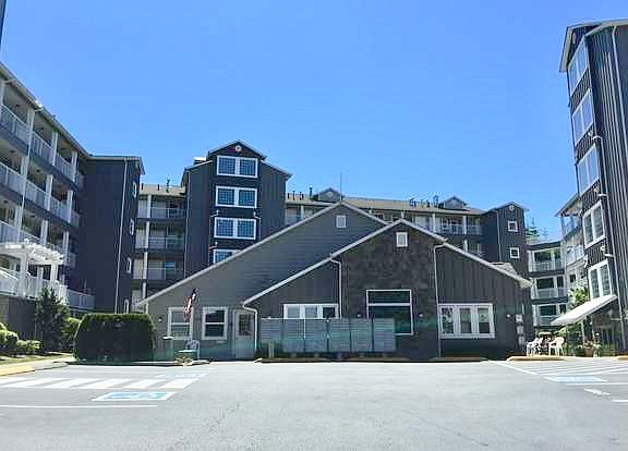 5th image of 1318 37th St Unit 2520