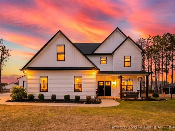 411 Midway Dr, Raeford, NC 28376