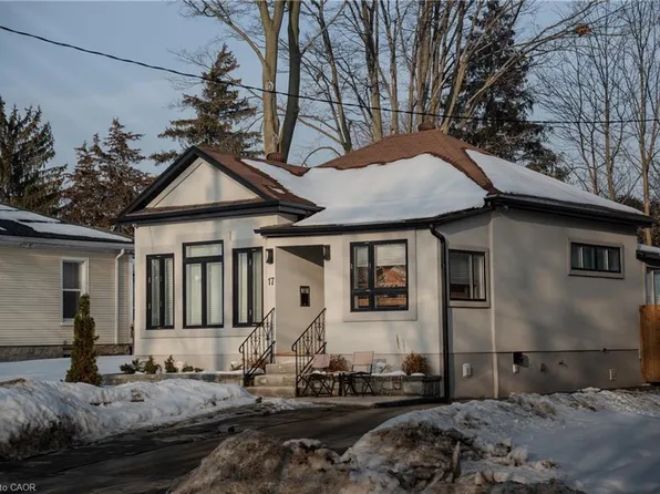 17 Haddington St, Cambridge, ON N1R 3P8