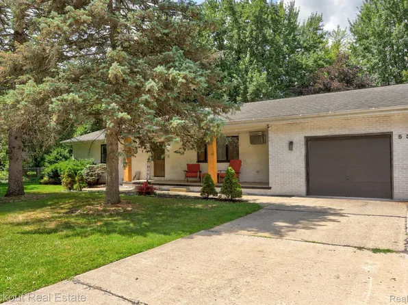 5330 Sheridan Rd, Saginaw, MI 48601