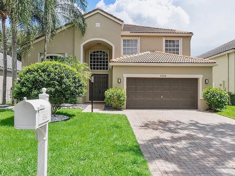 6364 NW 78th Dr — Photo 1