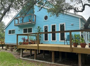 24 12th St, Rockport, TX 78382