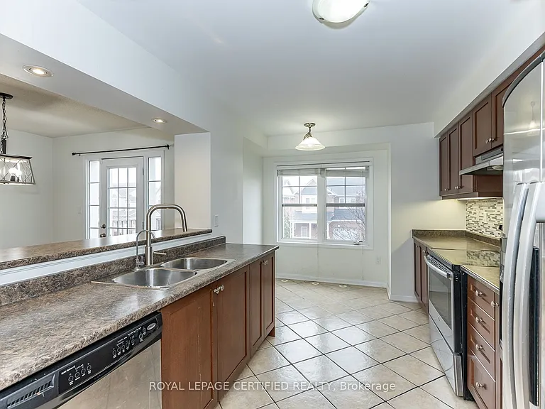 561 Speyer Cir — Photo 17
