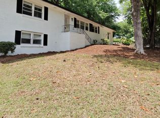185 W Lake Dr NW, Atlanta, GA 30314