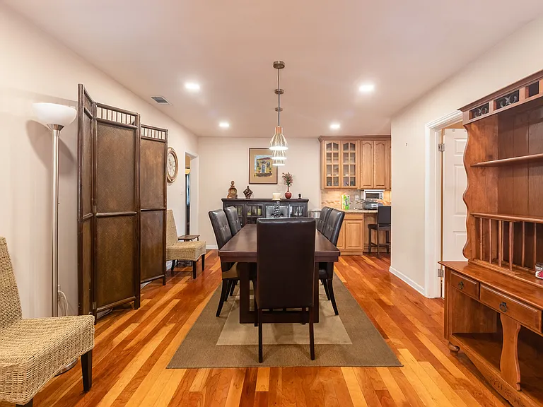 15724 Carfax Ave — Photo 7