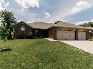 1345 S Miller Ave, Springfield, MO 65802