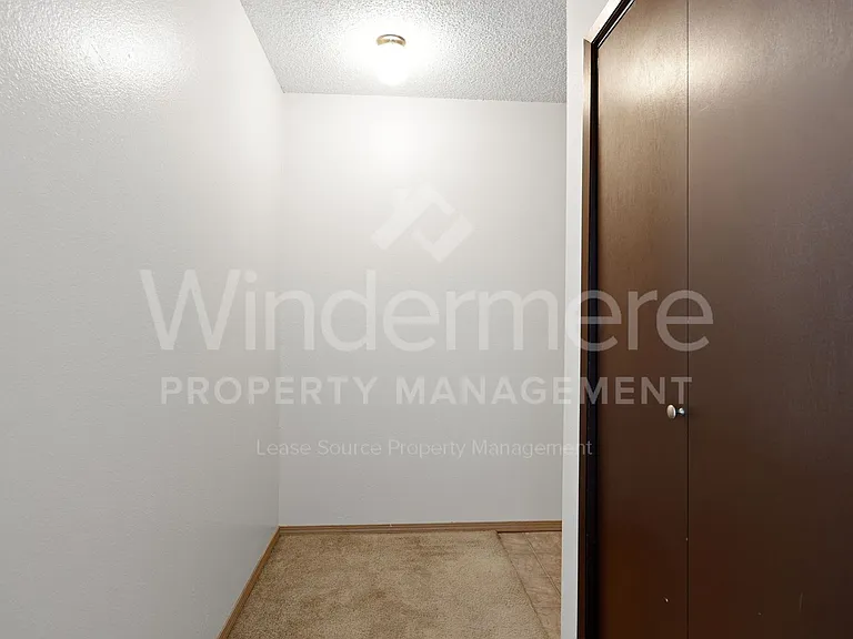 1611 W. 6th Ave — Photo 10