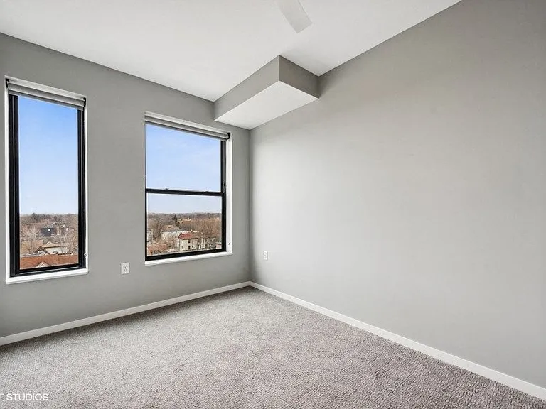 Lago Apartments — Photo 180