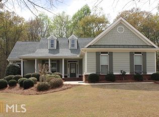 827 Caleb Dr, Winder, GA 30680