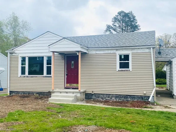 247 W Hopewell Dr, Struthers, OH 44471