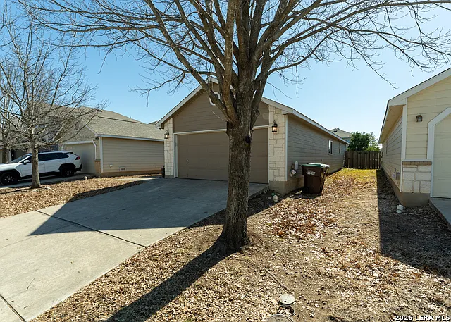 12246 Autumn Cherry — Photo 3