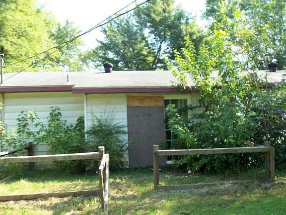 2nd image of 1315 W Margaret Pl