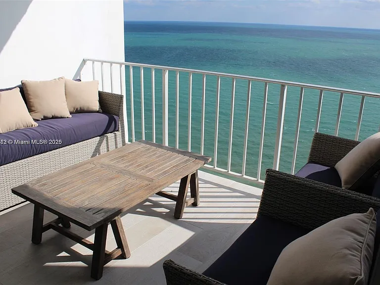 881 Ocean Dr #22F — Photo 18