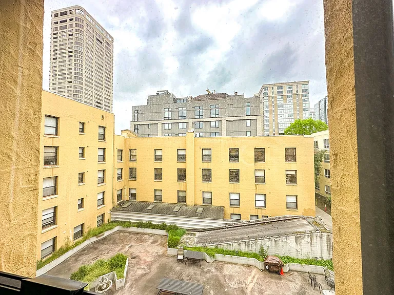 Tuscany Apartments — Photo 40