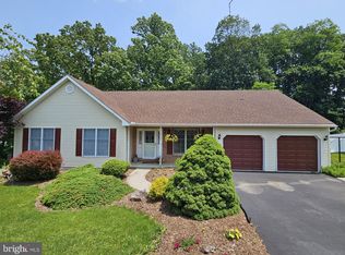 2707 Beacon Dr, Sinking Spring, PA 19608