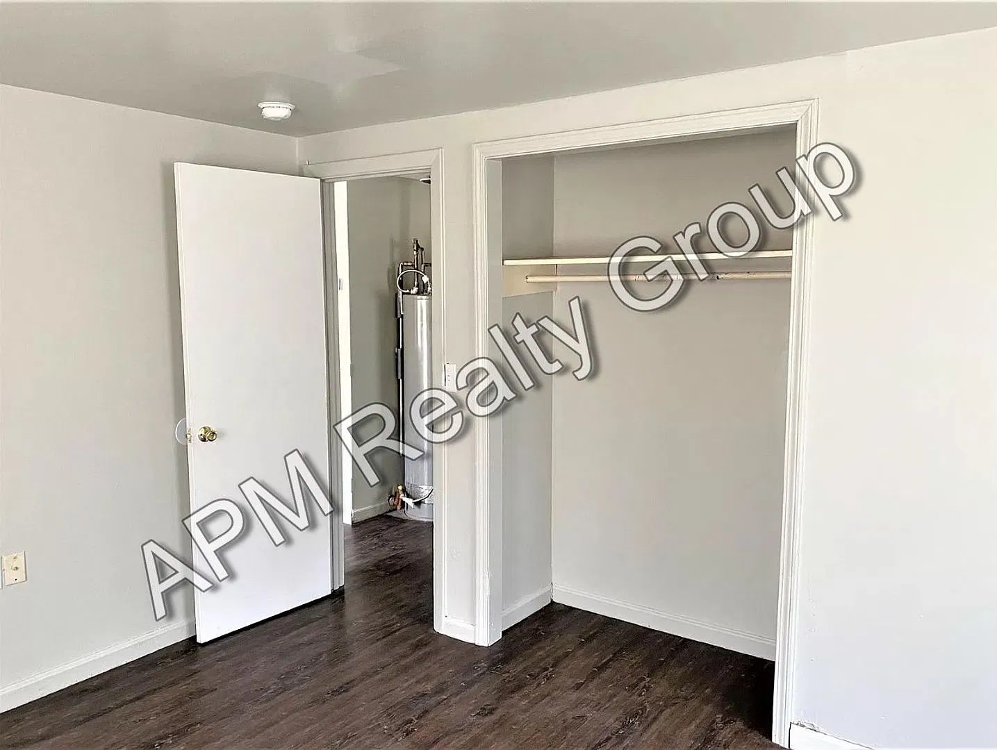 Updated two bedroom - Harden St. — Photo 3