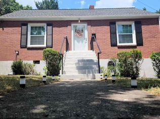 2611 Fairway Dr SW, Roanoke, VA 24015