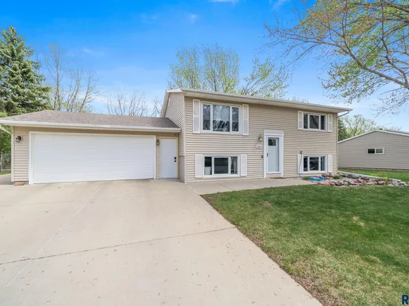 4304 W Mesa Pass, Sioux Falls, SD 57106