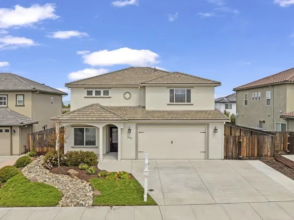 1390 Marilyn Ct, Hollister, CA 95023