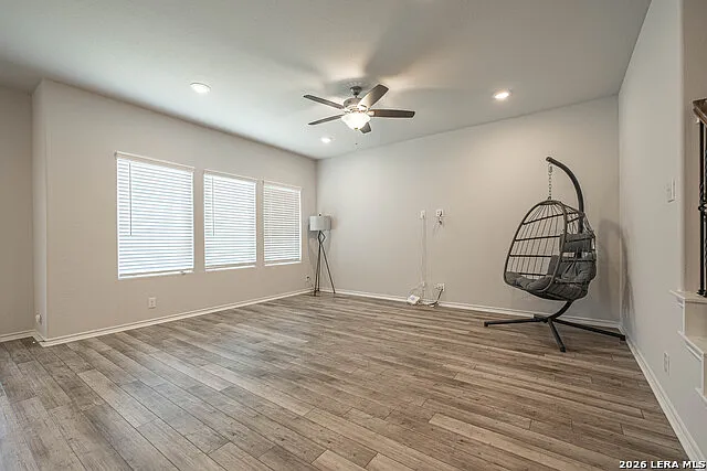 6831 Alaskan Way — Photo 27