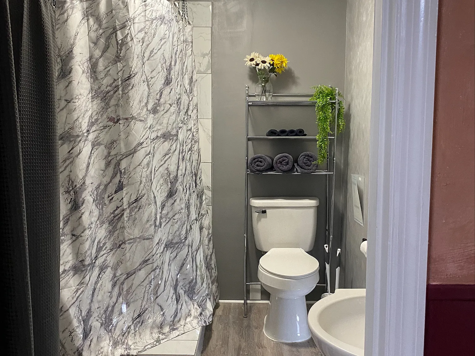 127 Warren Road - 1 — Photo 3