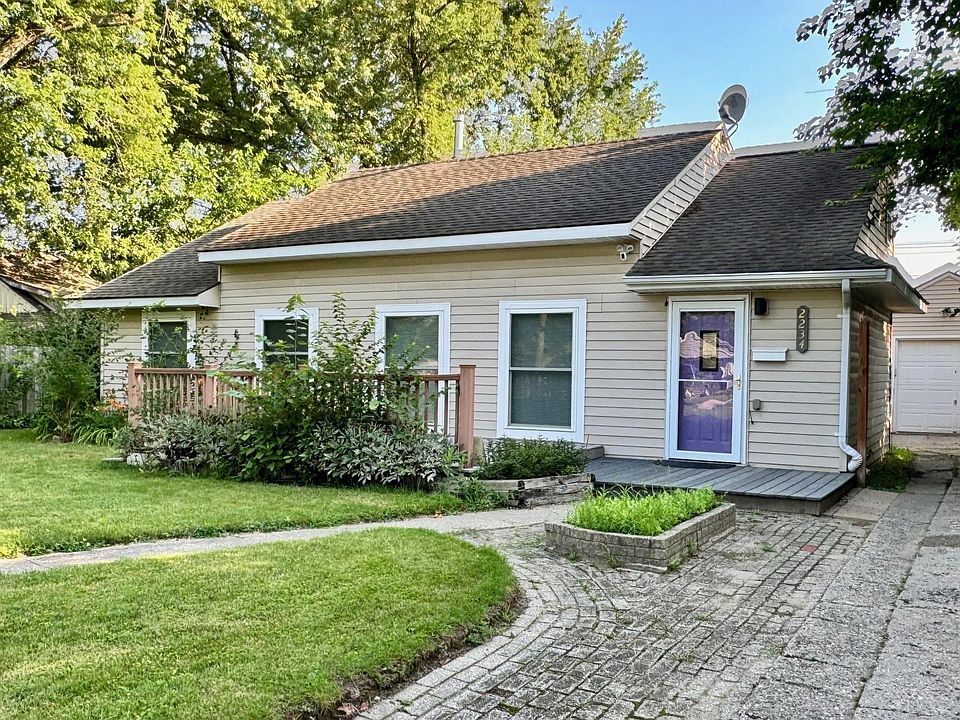 1st image of 2234 Parkwood Ave